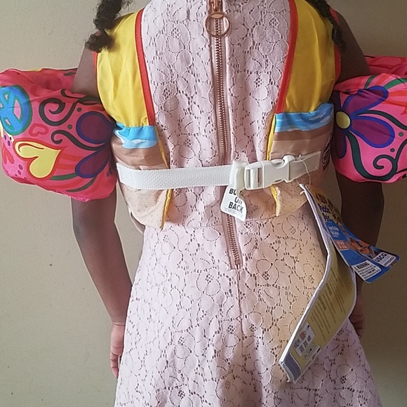 Girls Life Jacket - Picture 4 of 4